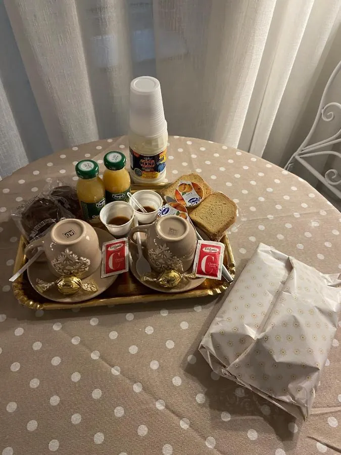Bed and Breakfast Beb La Gemma Napoli Italia