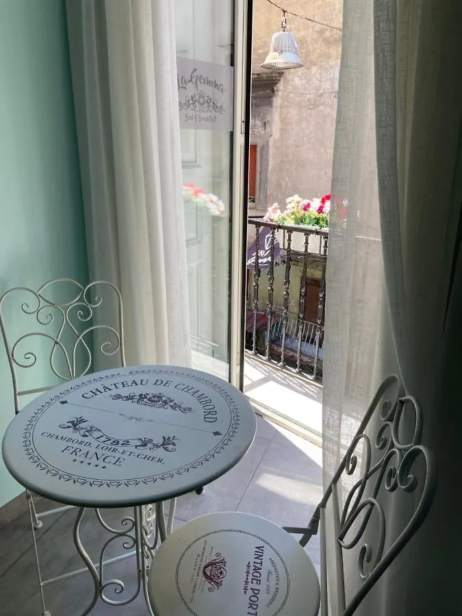 Bed and Breakfast Beb La Gemma Napoli Italia