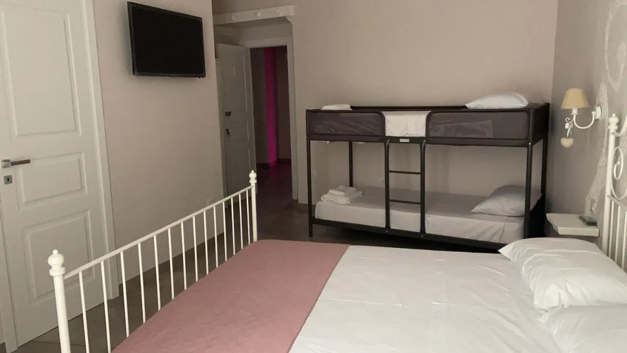 Bed and Breakfast Beb La Gemma Napoli 0*,  Italia