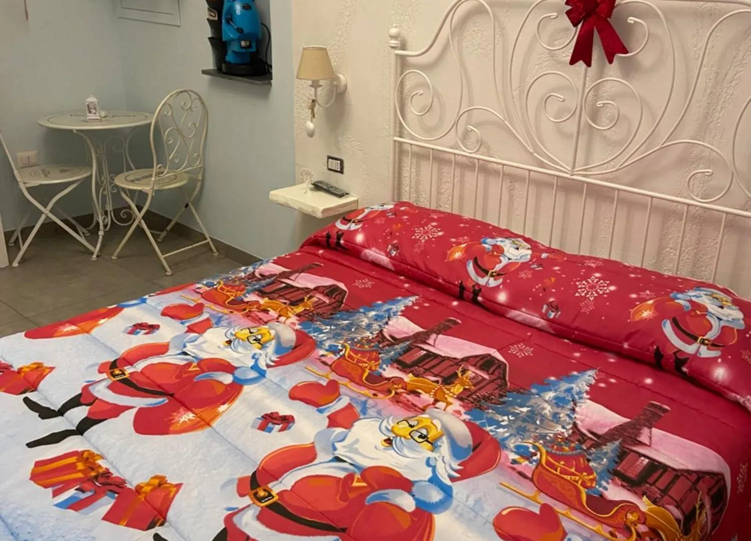 Bed & Breakfast Bed and Breakfast Beb La Gemma Napoli Italia