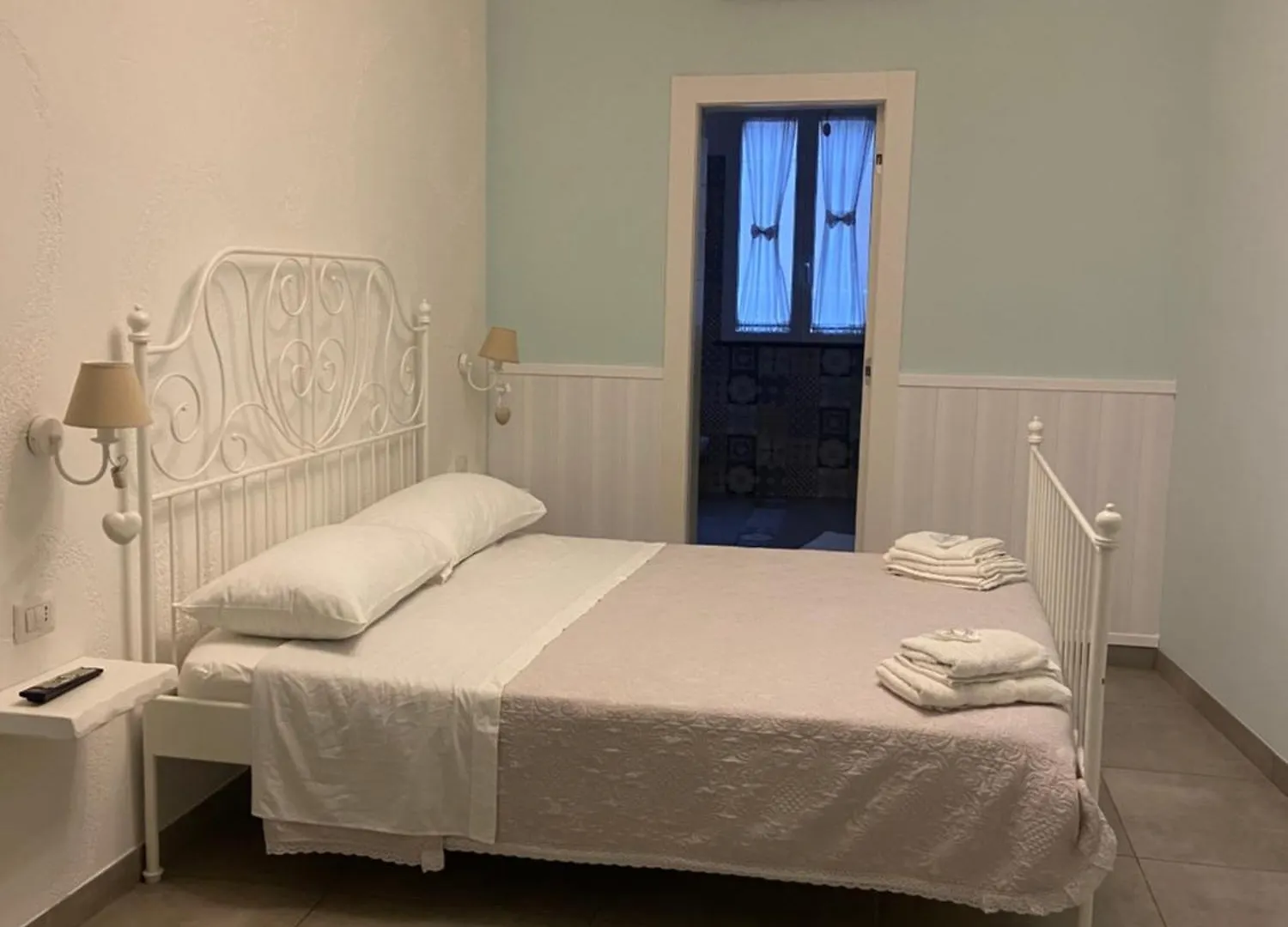 Bed and Breakfast Beb La Gemma Napoli Bed & Breakfast